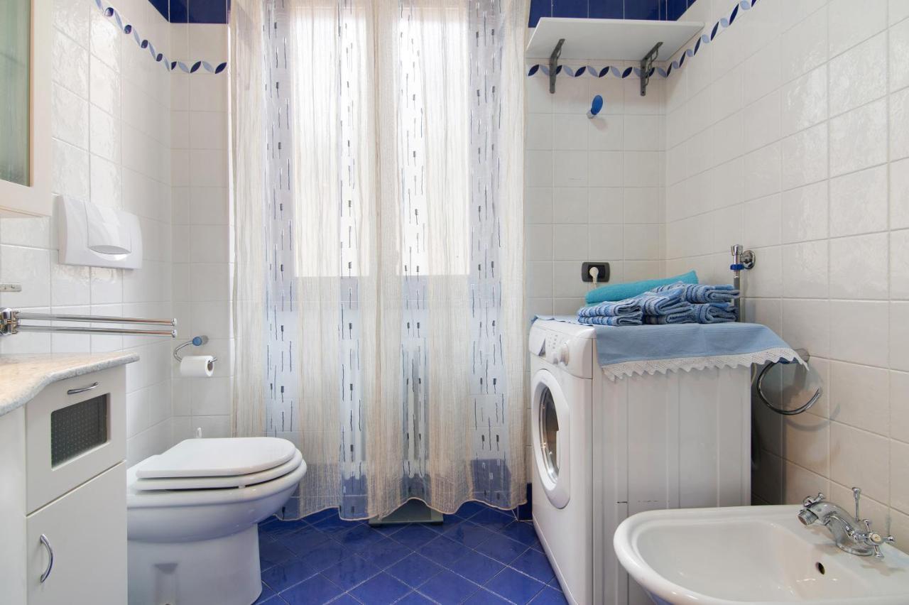 La Mansarda Di Eros E Tiziana Apartment Lanzo D'intelvi Luaran gambar